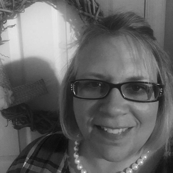 Meet your Posher, Rebecca - Picture 1 of 1